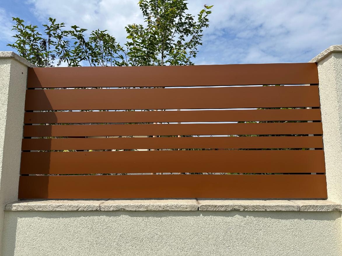 Hliníková prkna na plot - 8