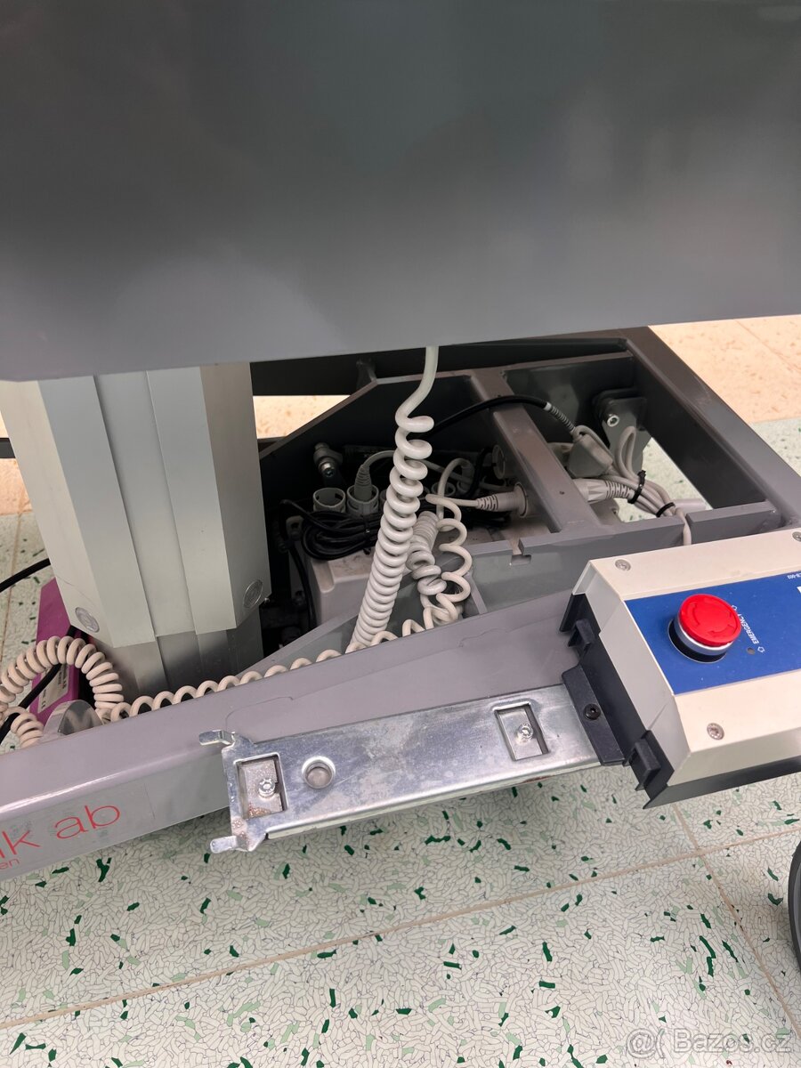 Operační stůl k prodeji - 8