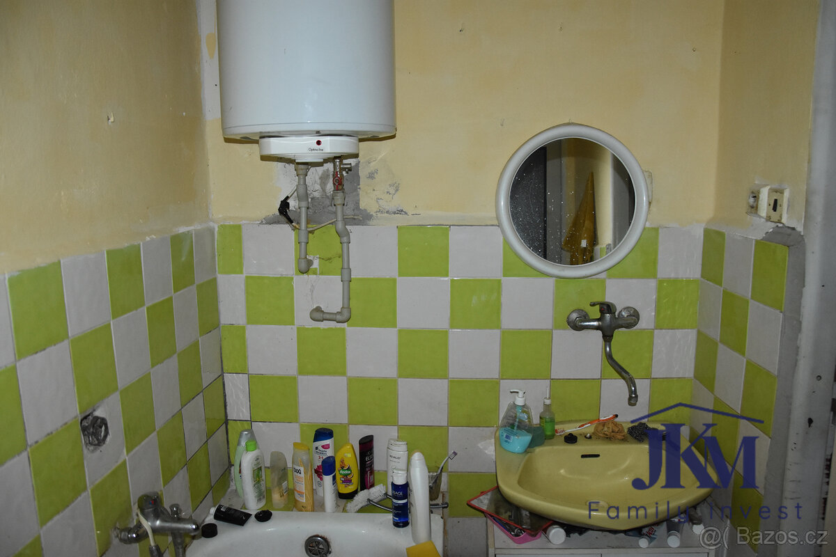 Prodej rodinného domu o velikosti 240 m2 na pozemku o veliko - 8