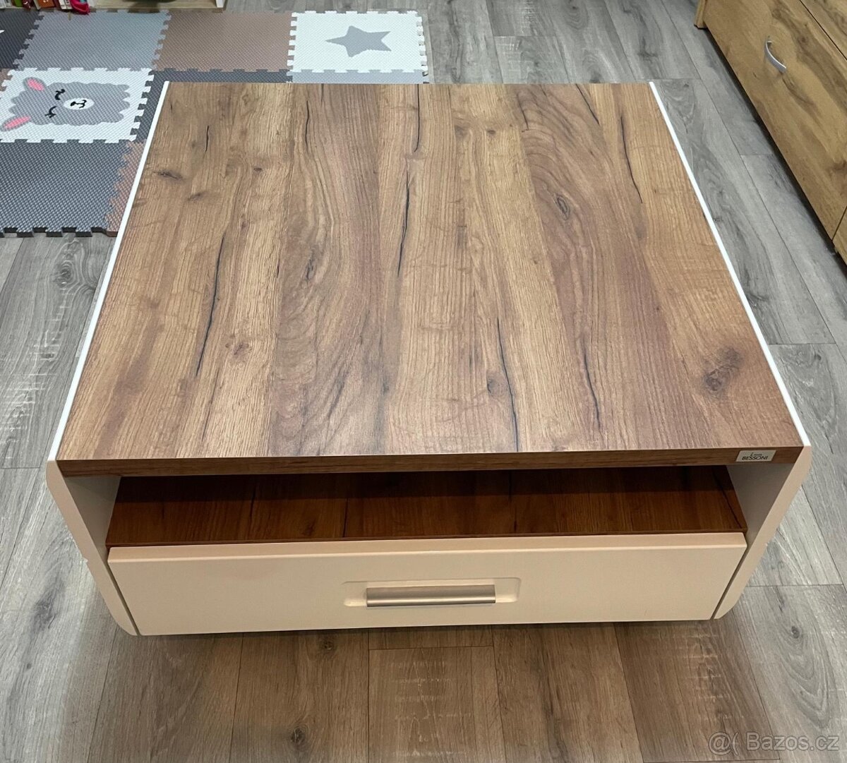 Konferenční stolek - 8