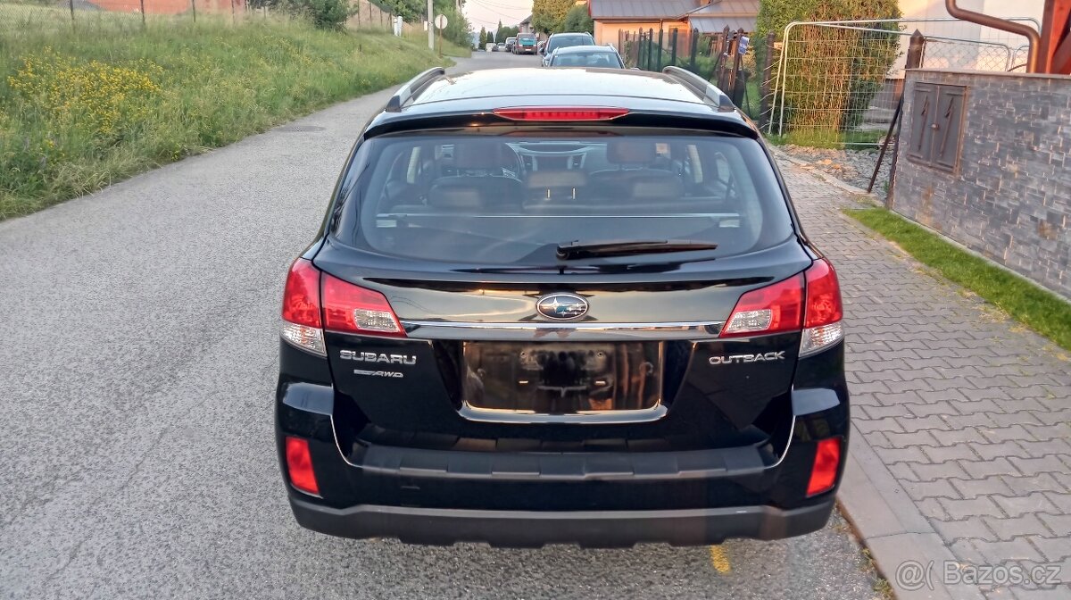 Subaru Outback 3.6 - 8