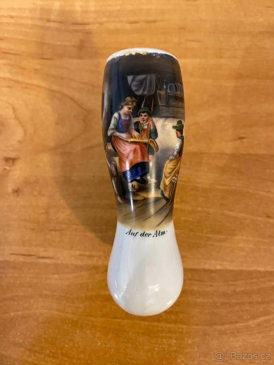 Sběratel nabízí staré porcelánové fajfky, kolínka a troubele - 8