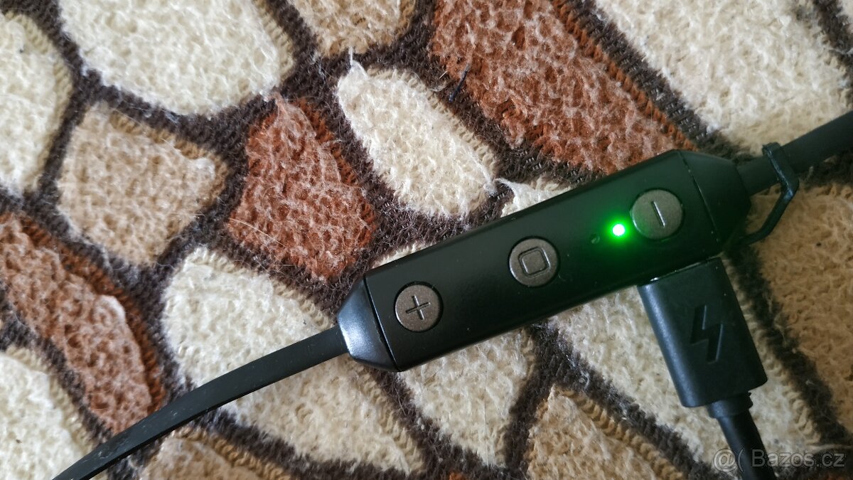 Bezdrátová sluchátka Lamax Pax X-1 Beat - 8