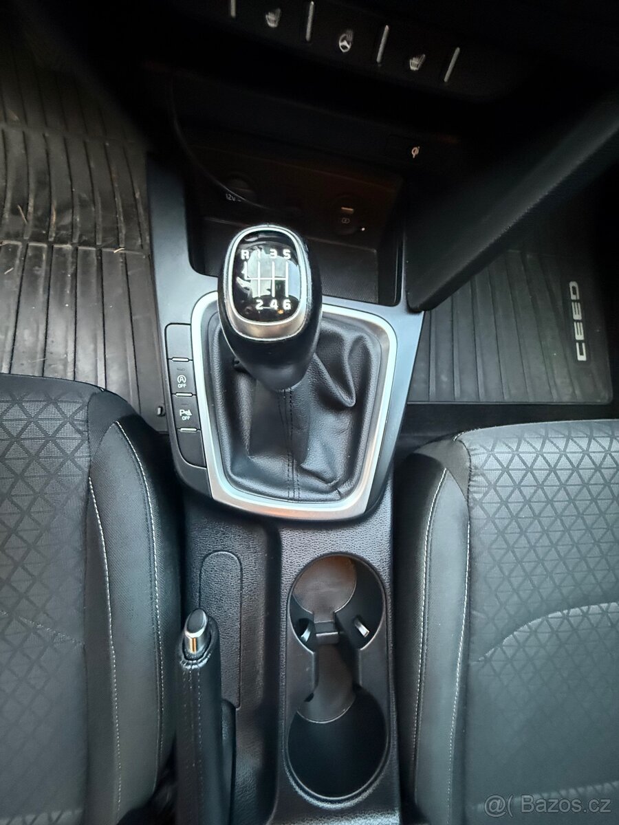 Kia Ceed SW 1.4 103kw - 8