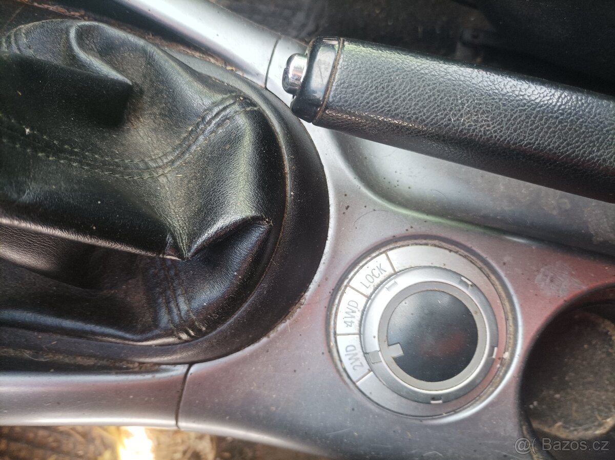 Mitsubishi Outlander II, 2.0 d 103kw - 8