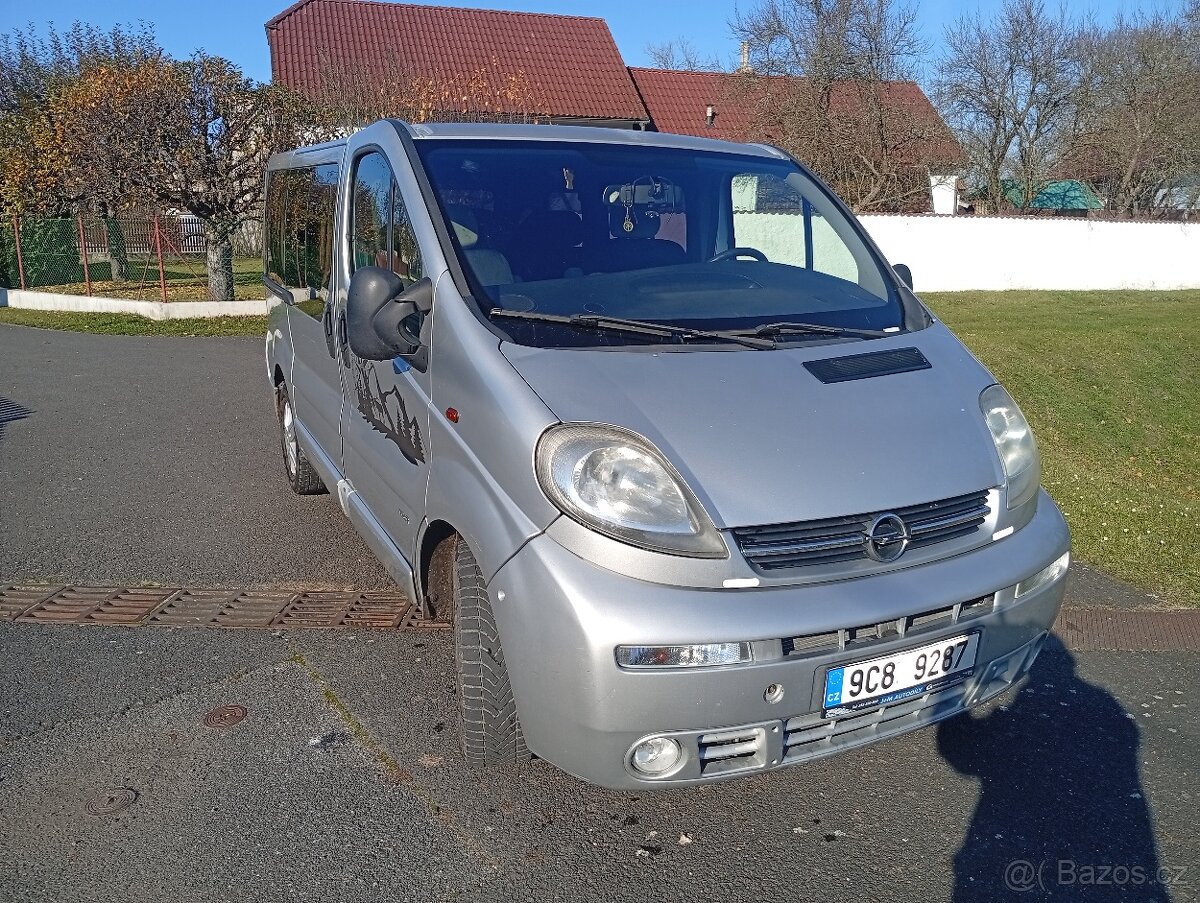 Opel vivaro Tour 2.5 /99kw - 8