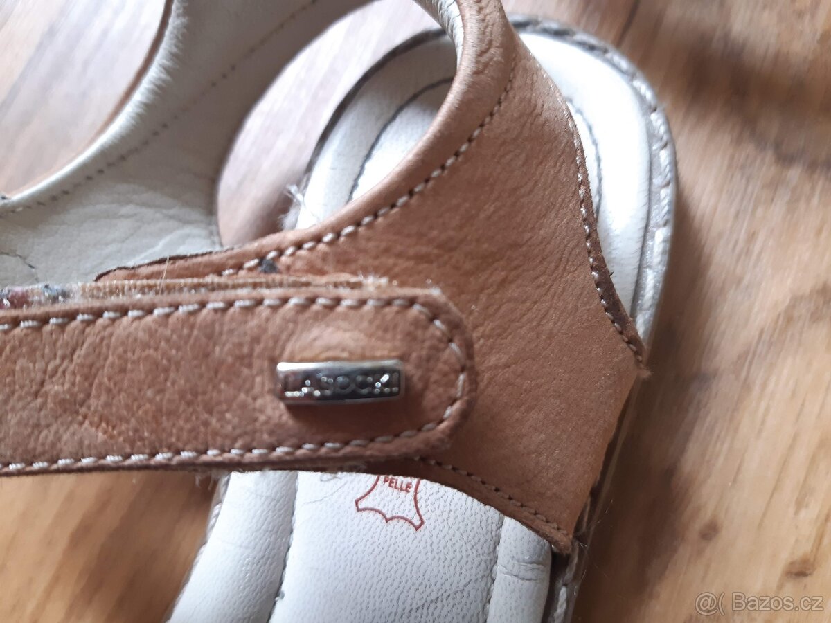 kožené sandále Lasocki vel. 36 + žabky zdarma - 8