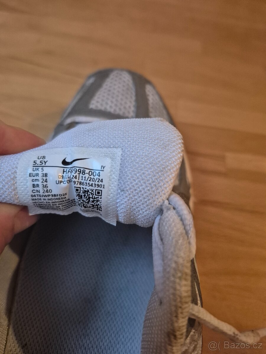 Nike vomero 5 - 8
