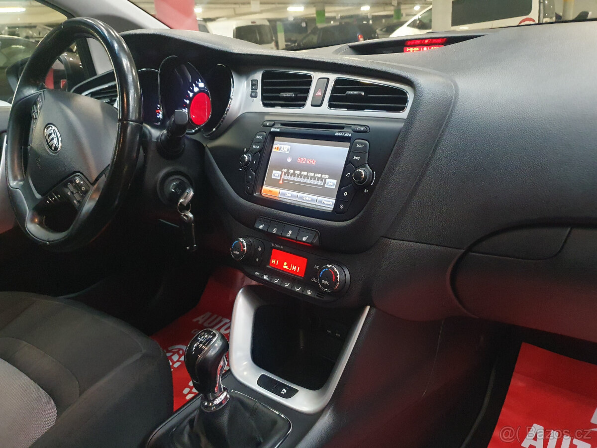 kia ceed 1.6 gdi BENZÍN , PERFEKTNÍ STAV - 8