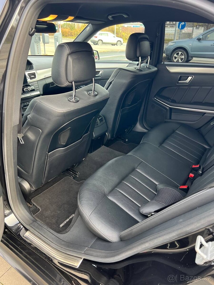 Prodam Mercedes E350 4matic AMG - 8