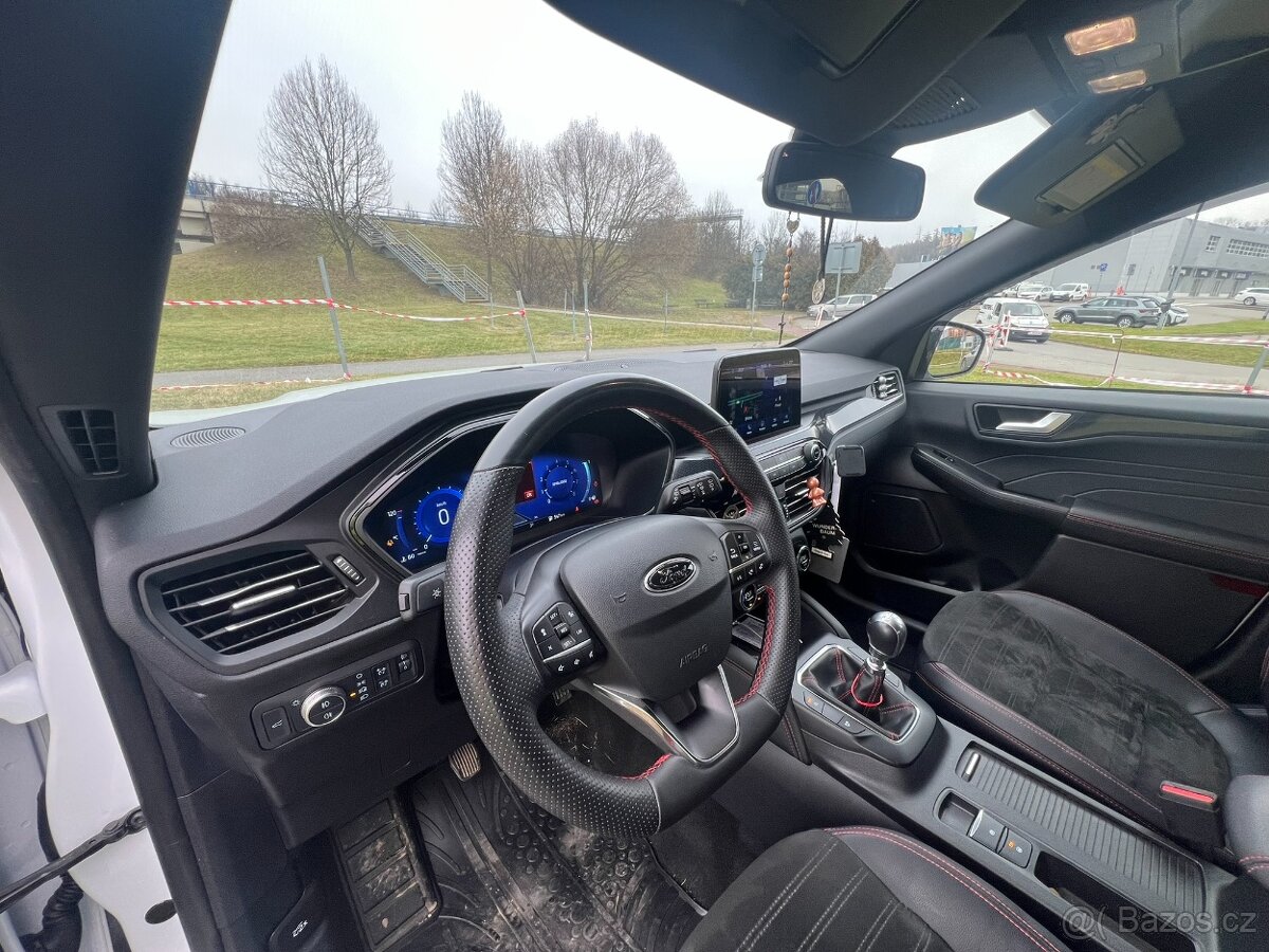 Ford Kuga ST LineX, 1,5 110kW, manuál. TOP STAV. NEBOURANÉ - 8