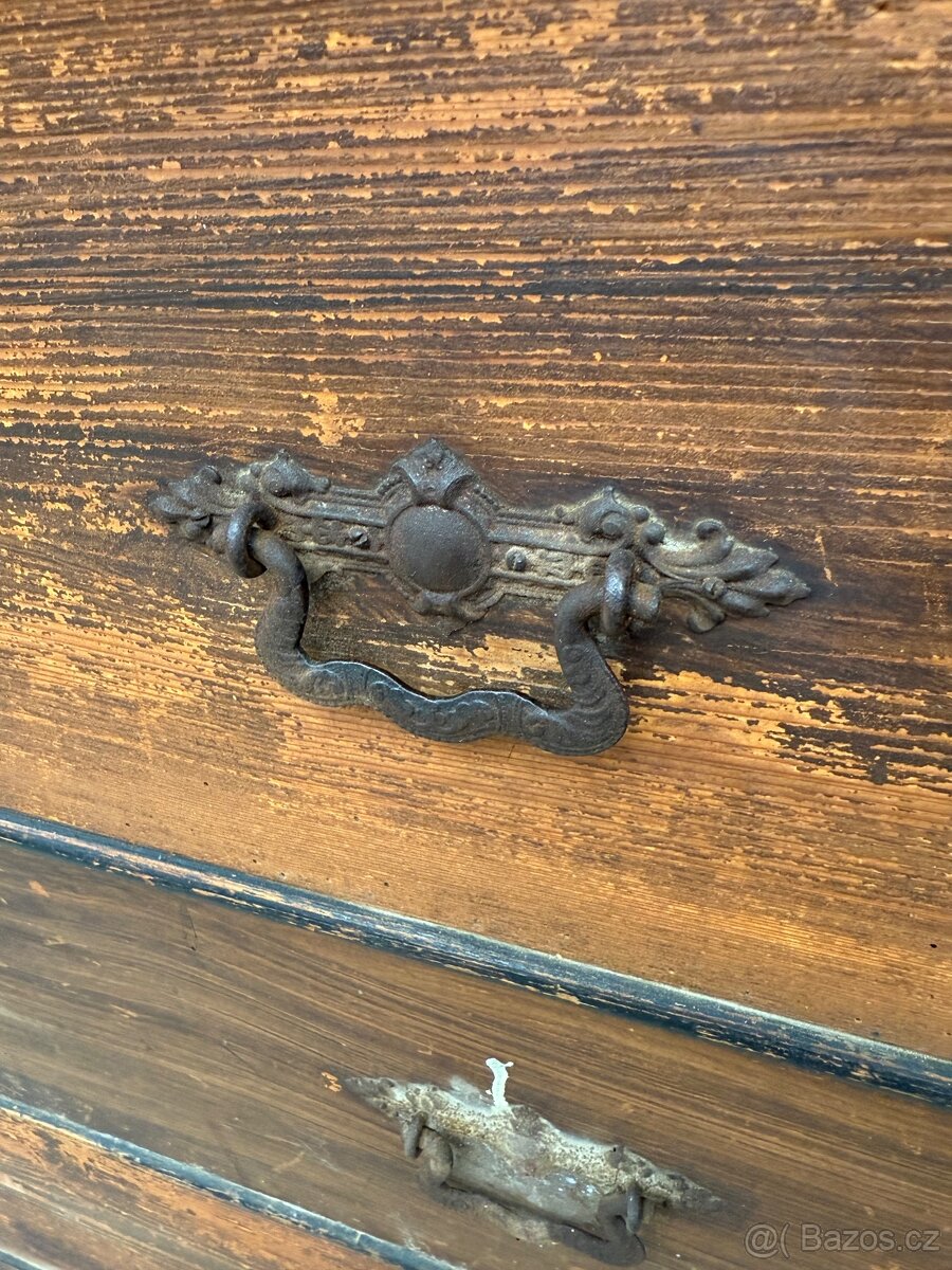 Starožitná komoda 4 šuplíky - 8