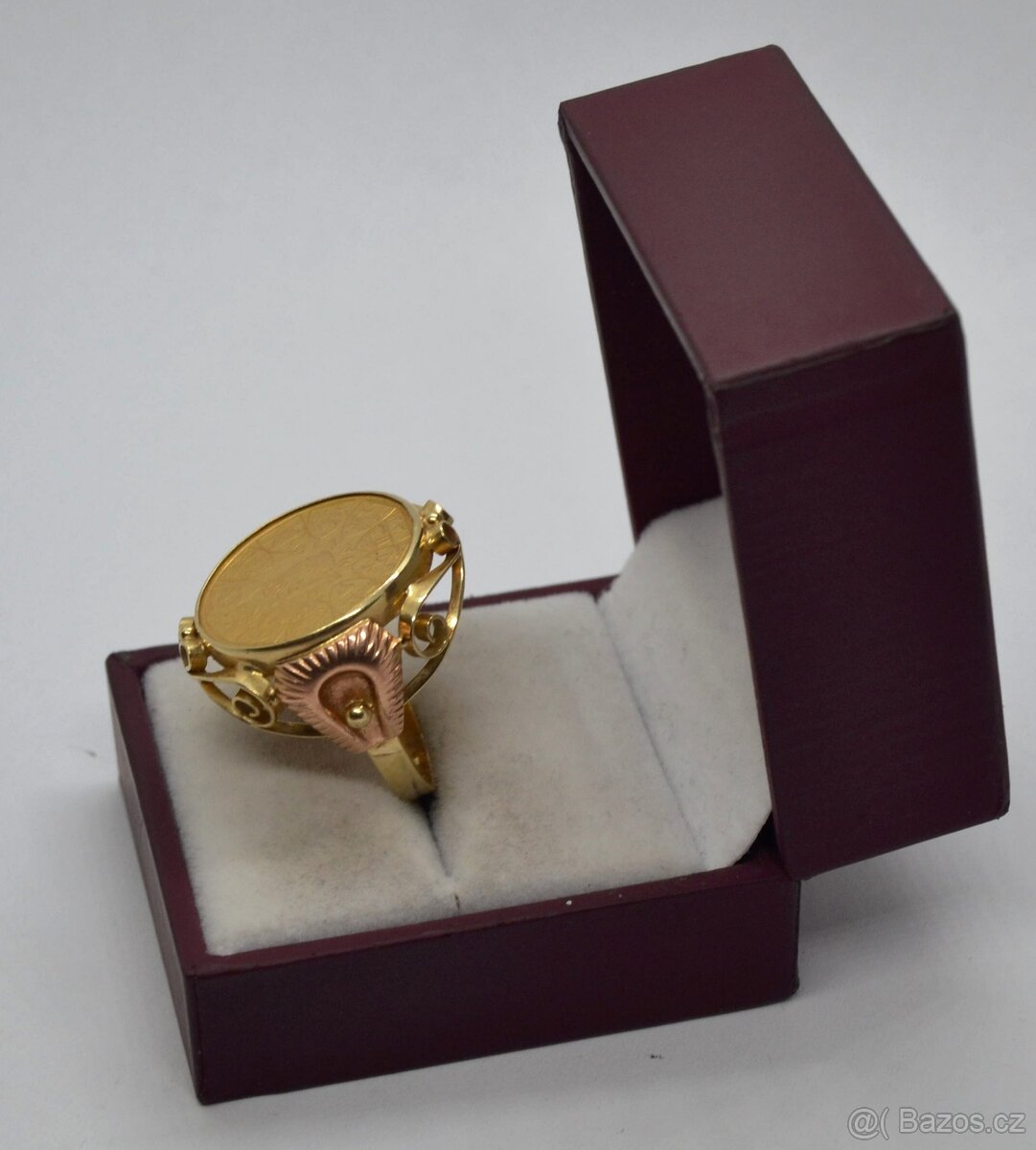 Zlatý prsten s mincí - 8