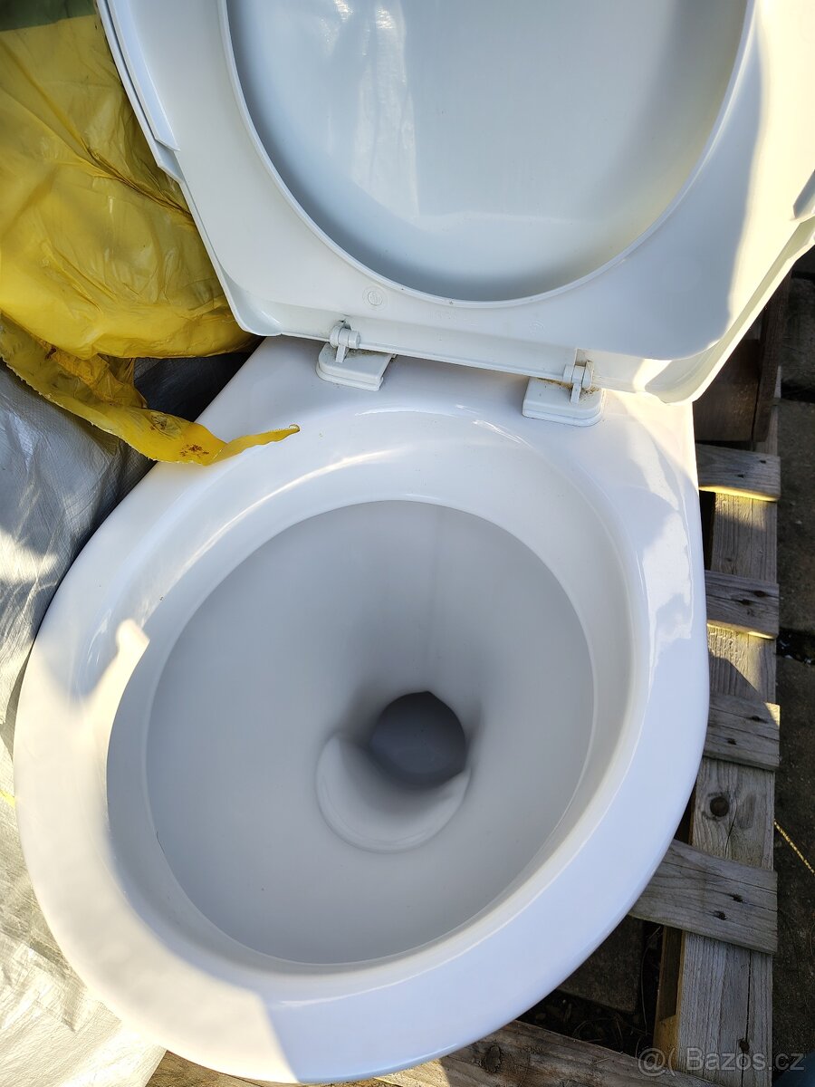 WC Kombi LYRA PLUS - spodní odpad - 8