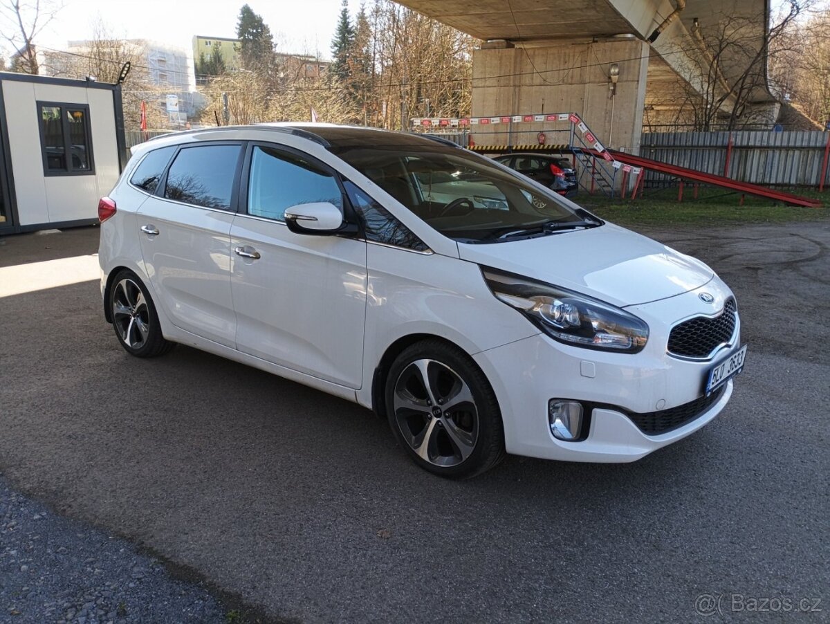 Kia Carens 7 MÍST - 8