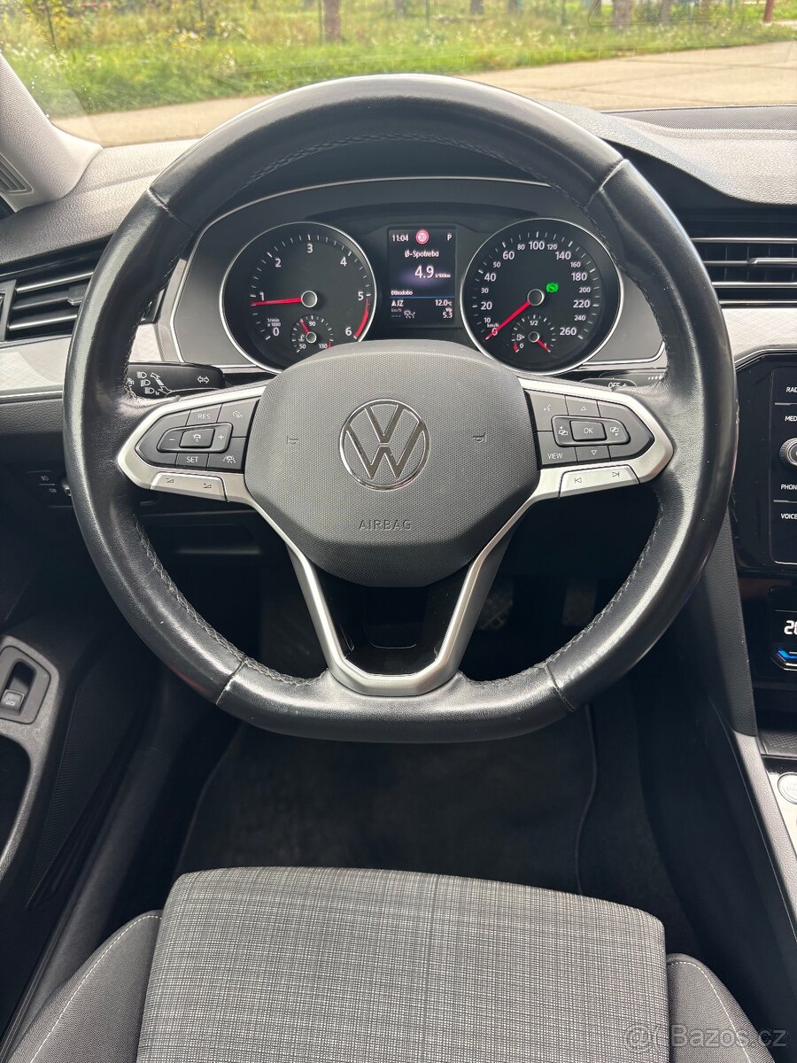 VW Passat Variant 2.0TDI 110kw DSG rok 2021 - 8