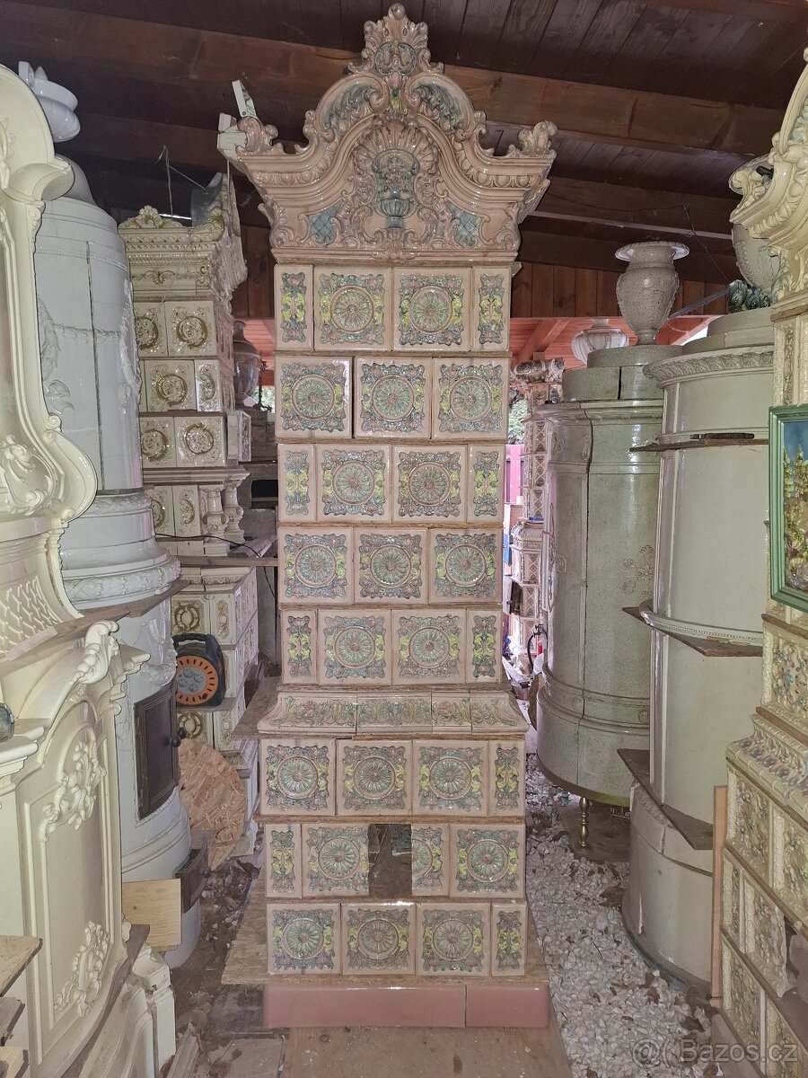 Kachlová kamna starozitná, barevná - 8