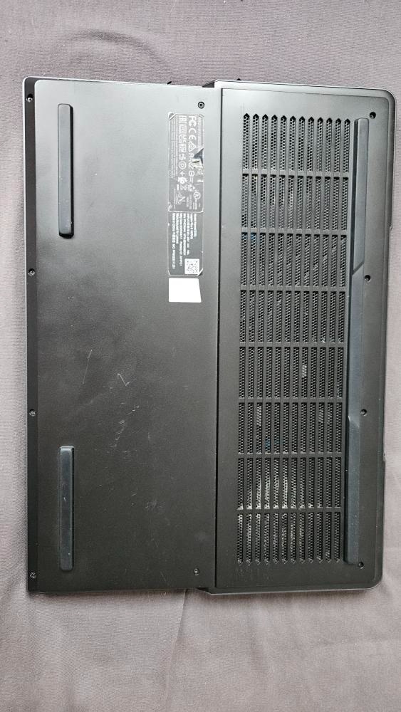 Herní notebook Lenovo Legion Pro 5 16IRX8 – Onyx Grey (kovov - 8