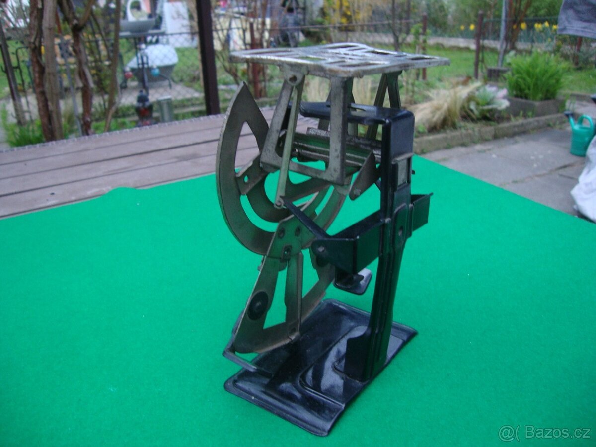 Raritní poštovní váha na dopisy z Rakouska Uherska Secesní - 8