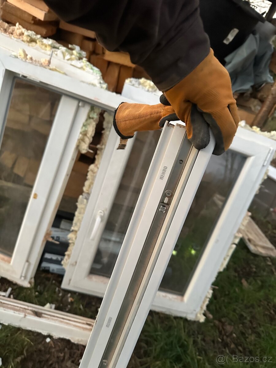 3x starší plastová okna Rehau / ABC okna 80x110cm - 8