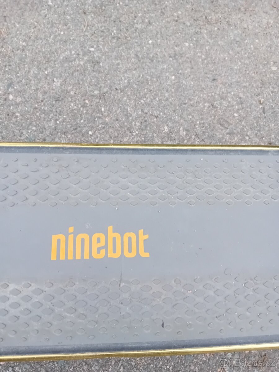 ELEKTROKOLOBEZKA NINEBOT G30 MAX - 8