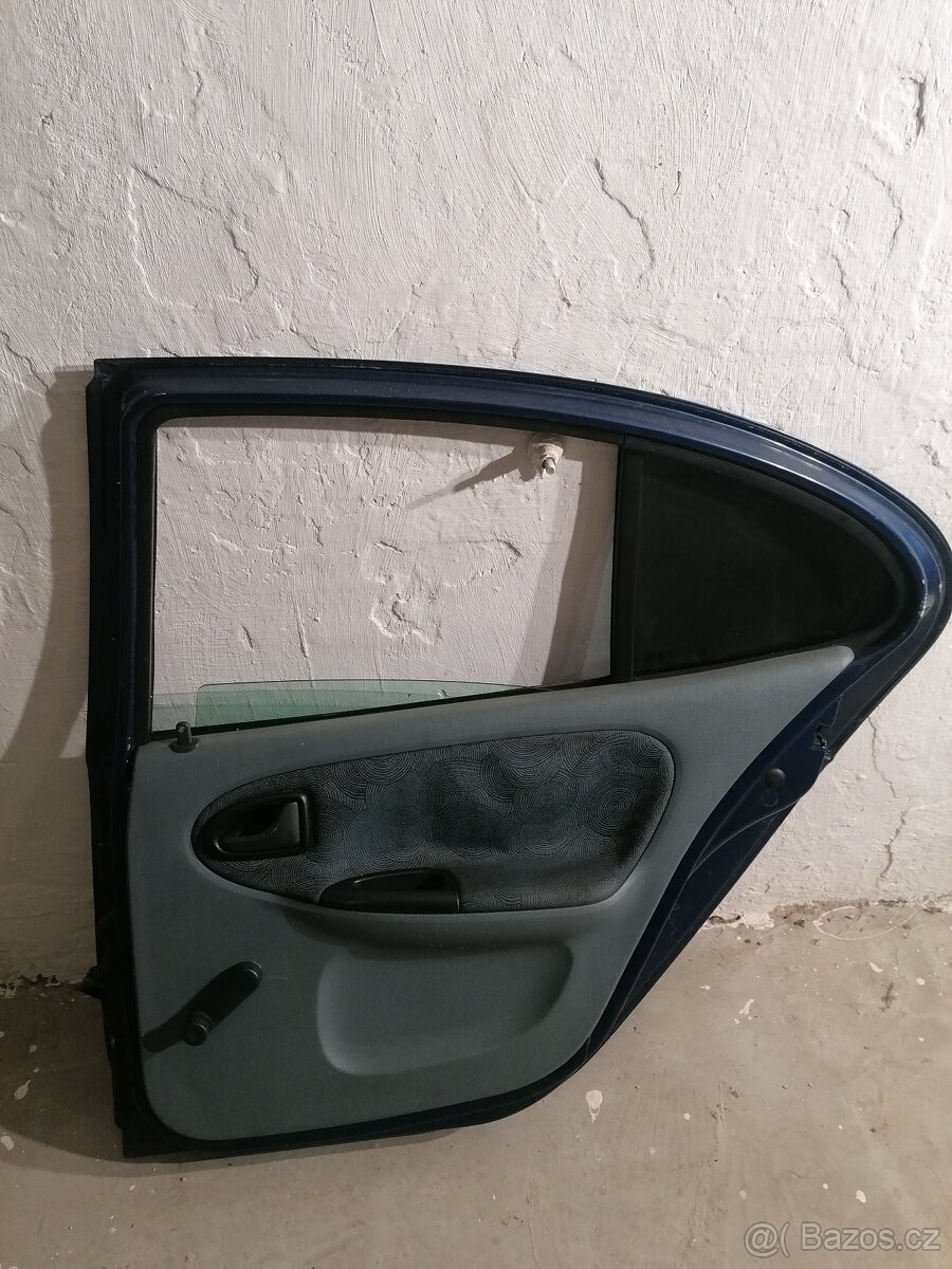 Renault Megane-díly karoserie - 8