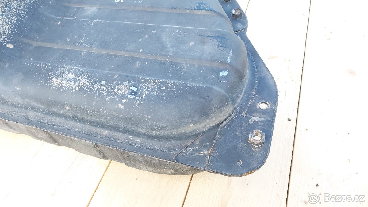 Kia Sportage 1 –Nádrž paliva - 8