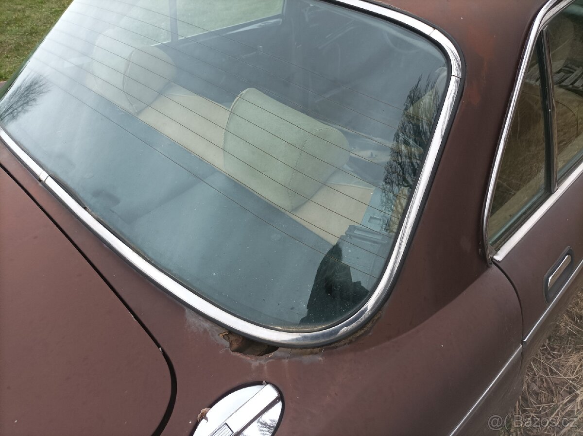 Chrom, exteriér a interiér Jaguar XJ6 - 8