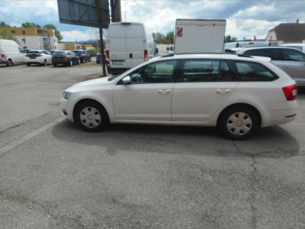 Škoda Octavia,1,6 TDi - 8