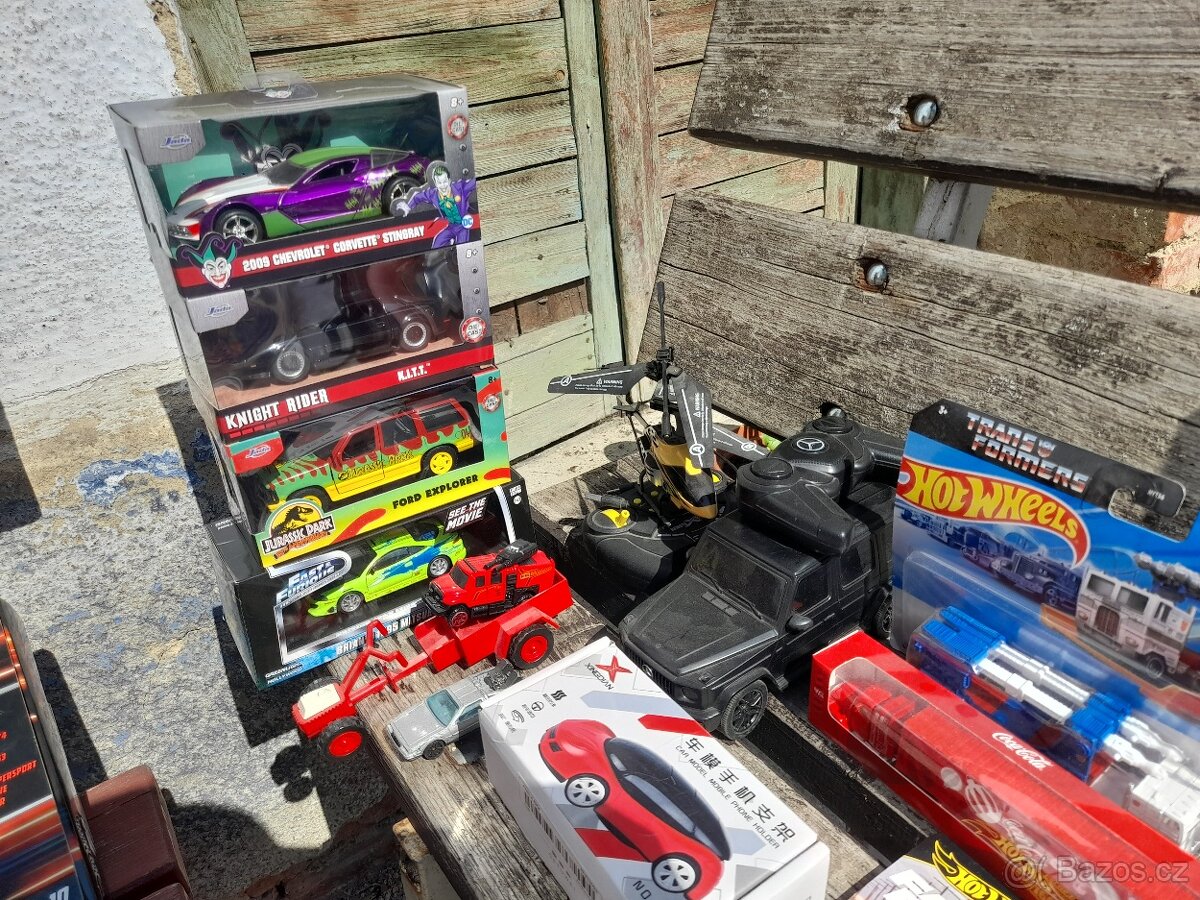 Hot weels pres 320ks - 8