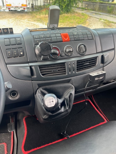 IVECO EuroCargo 120E28 - 8