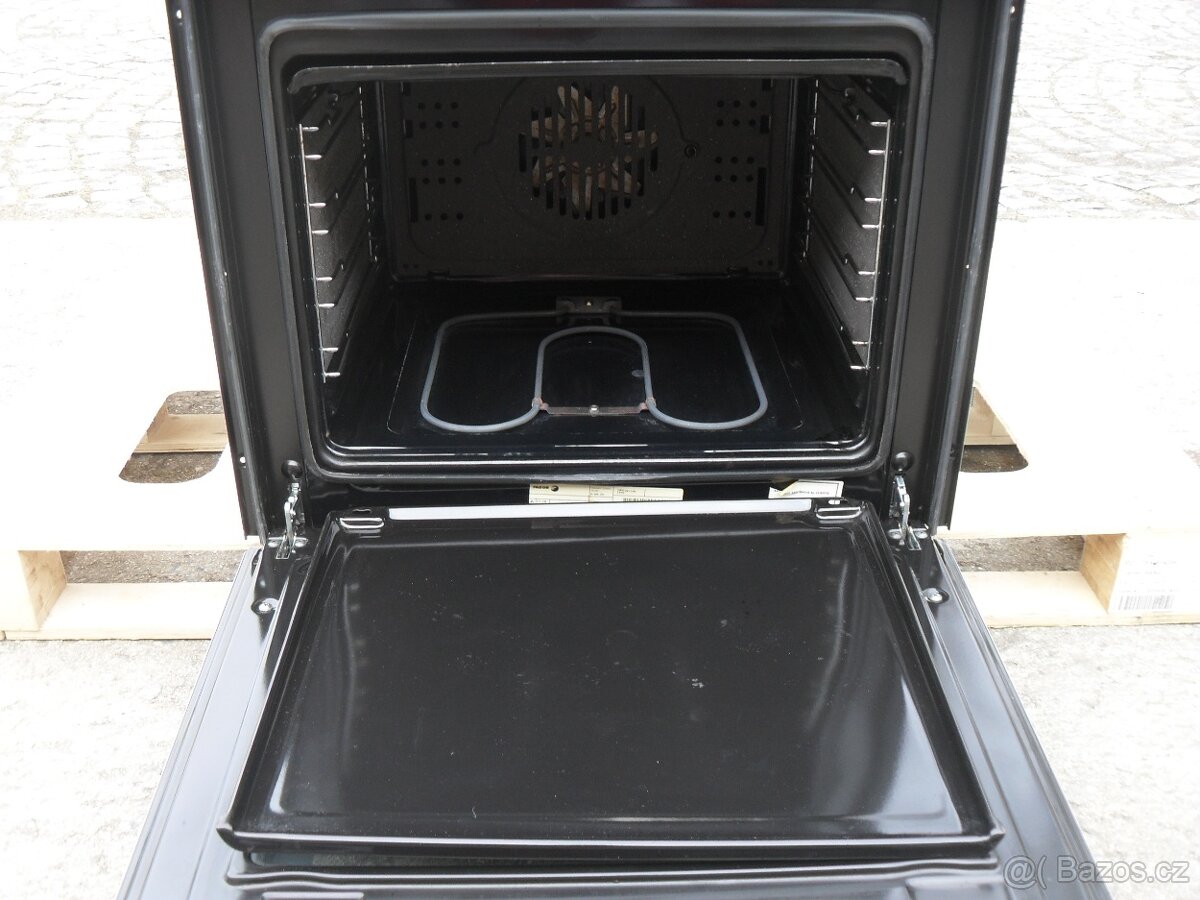 VESTAVNÝ ELEKTRICKÝ SPORÁK FAGOR-8 PROG,NEREZ,DOTYKOVÁ DESKA - 8