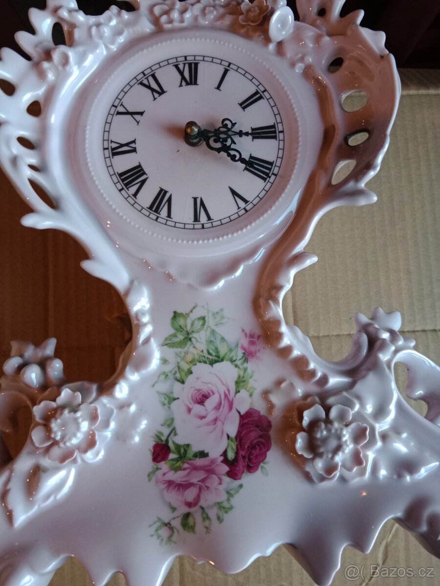 Pěkné funkční růžové porcelánové hodiny - 8