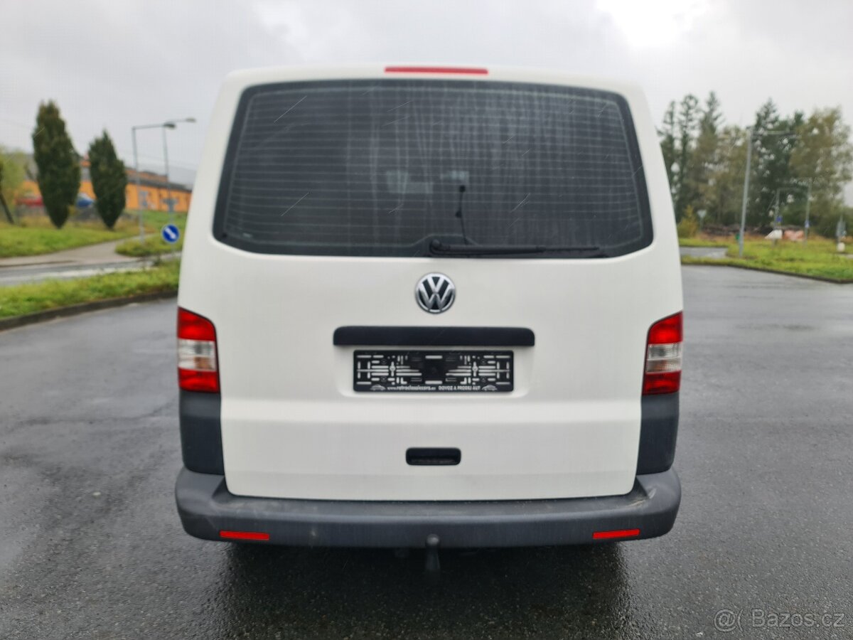 VW TRANSPORTER T5 2.0 TDi 62-KW 3-MÍSTA 129TKM TOP - 8