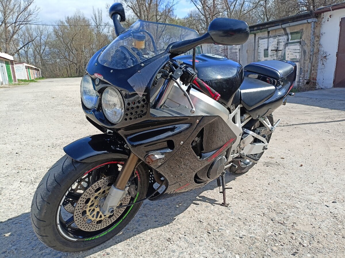 Honda cbr 900 sc28 - 8