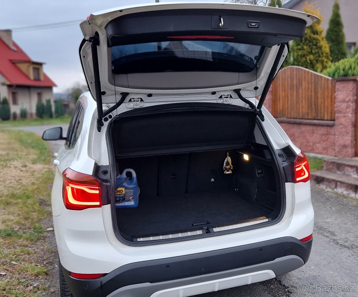 BMW X1 xDrive18d, 2,0 F48, Automat, rv 2017, CZ původ - 8