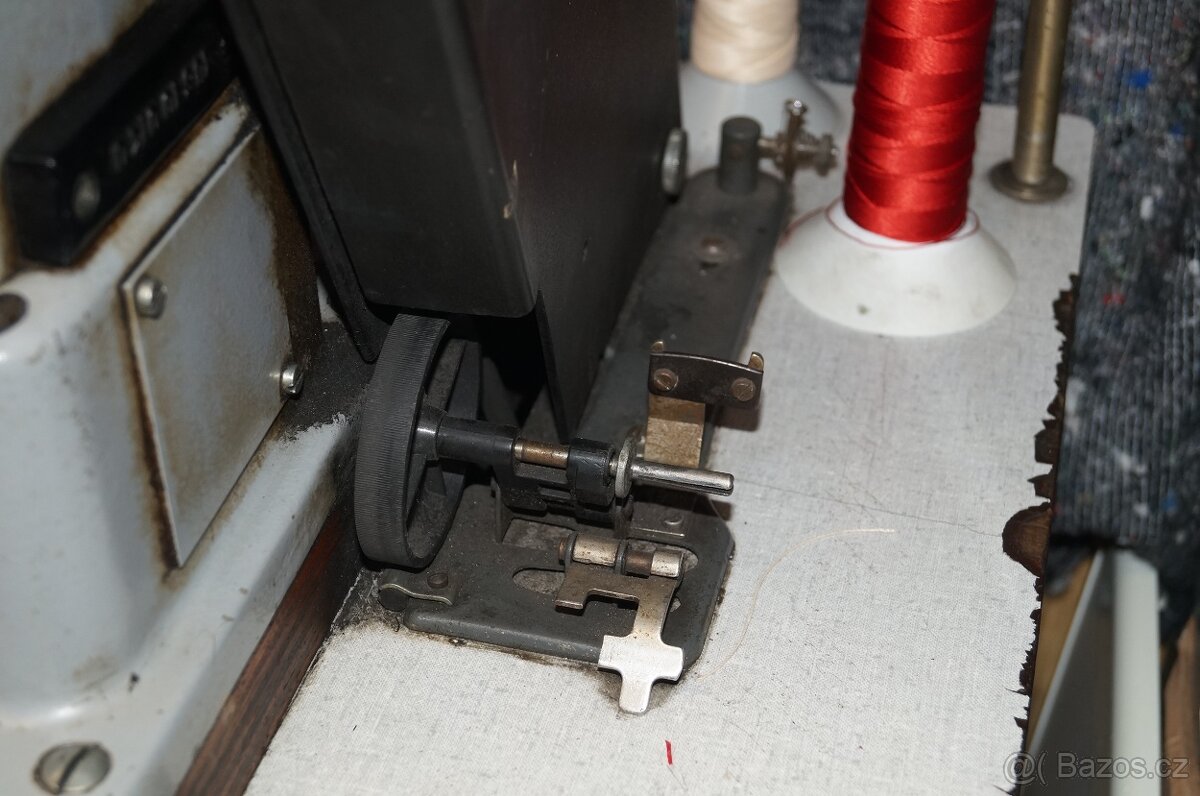 Profesionální šící stroj Adler 205 MO - 8