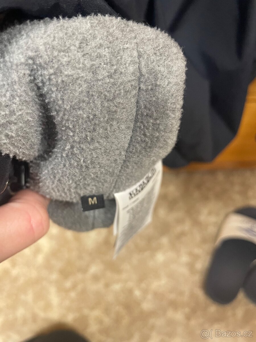 Zimní černá bunda napapijri - 8