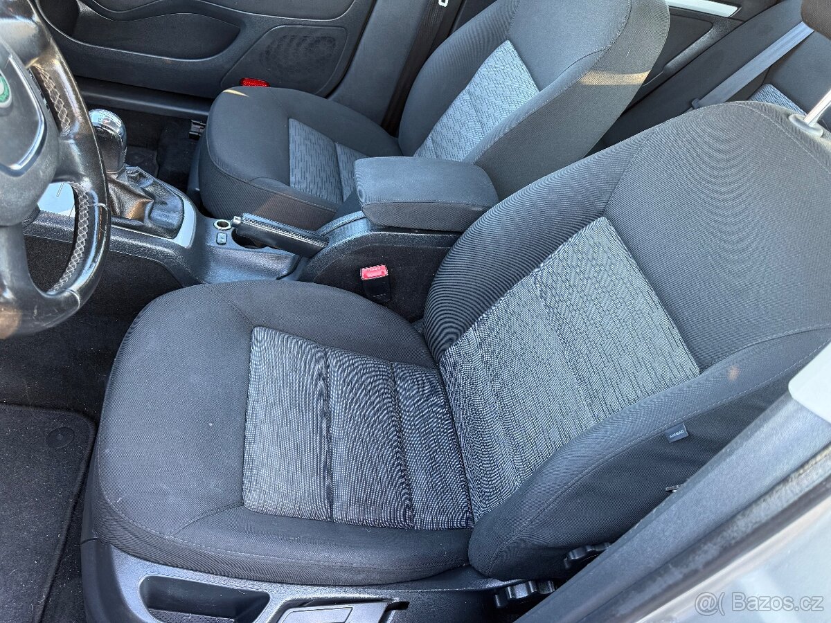 Škoda Octavia Combi 2 1.6 mpi facelift - 8