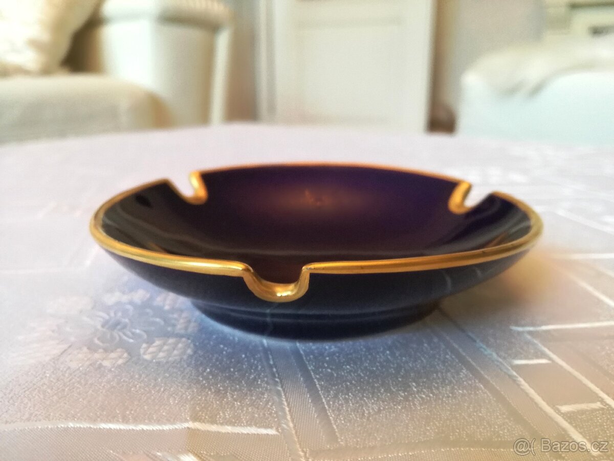 STAROŽITNÁ PORCELÁNOVÁ SOUPRAVA - 8