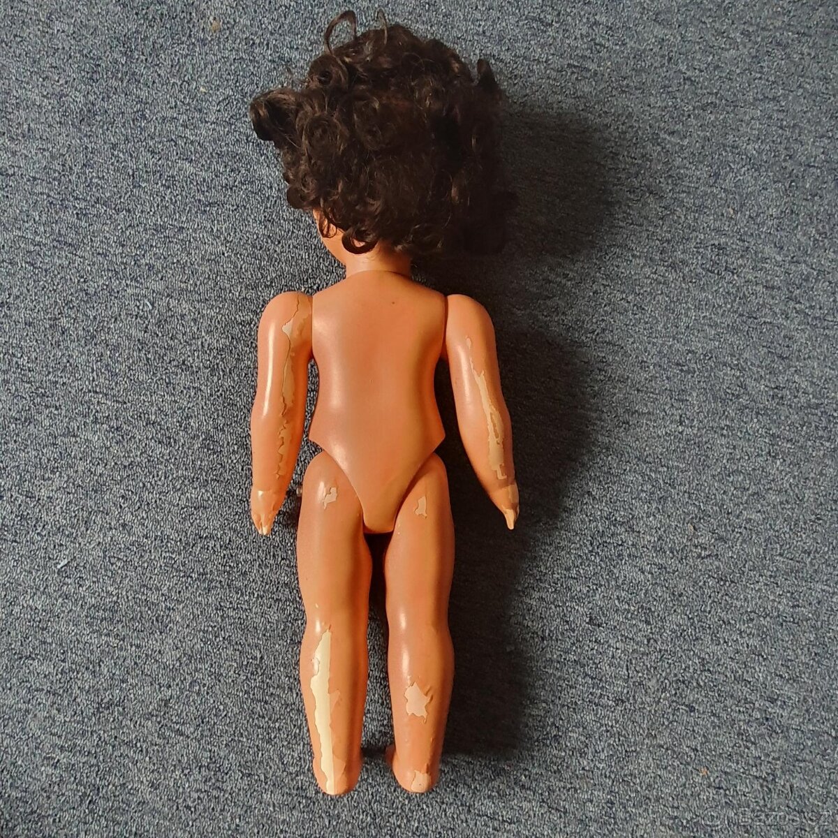 Stará panenka brečící. mrkací , chodící HAMIRO z 60 -70 let - 8