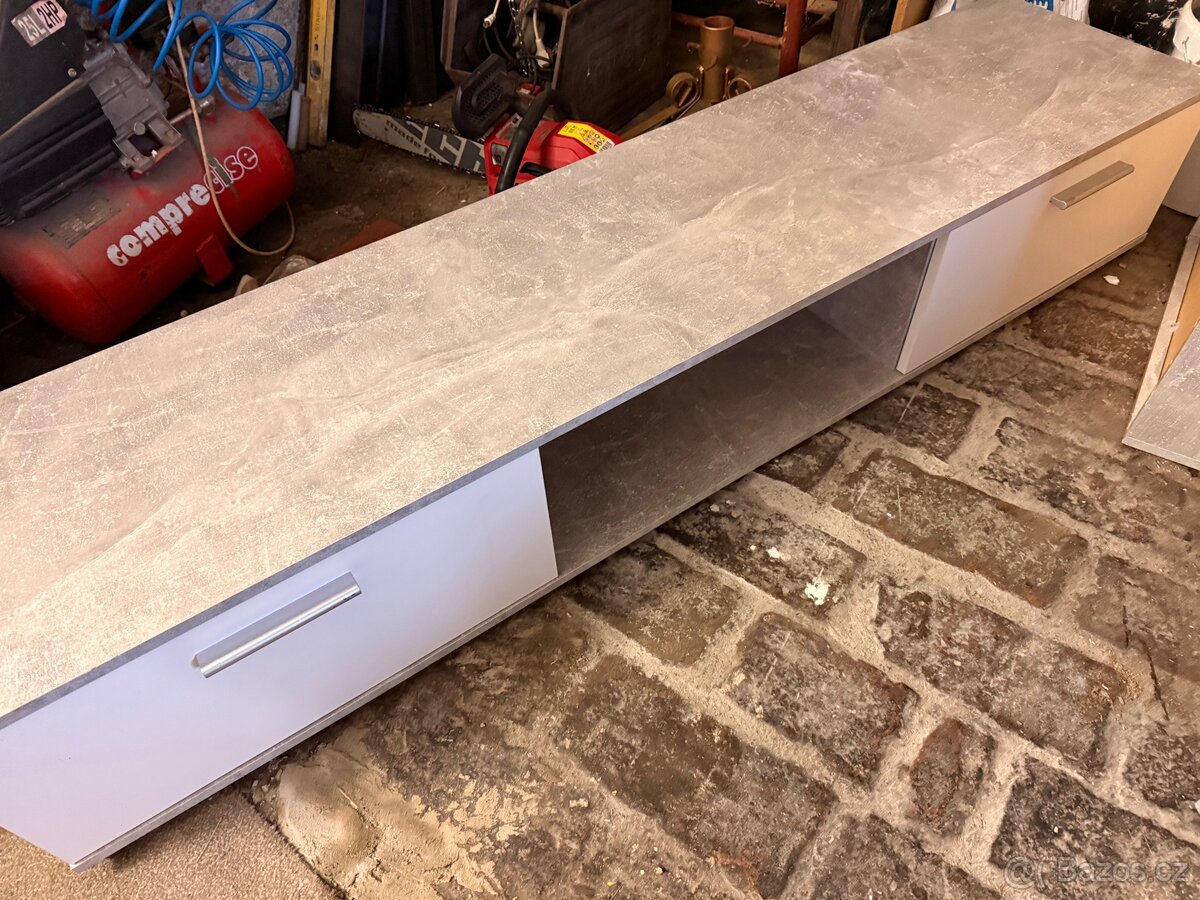 Prodej obývací stěny s poličkou a konferenčním stolkem - 8