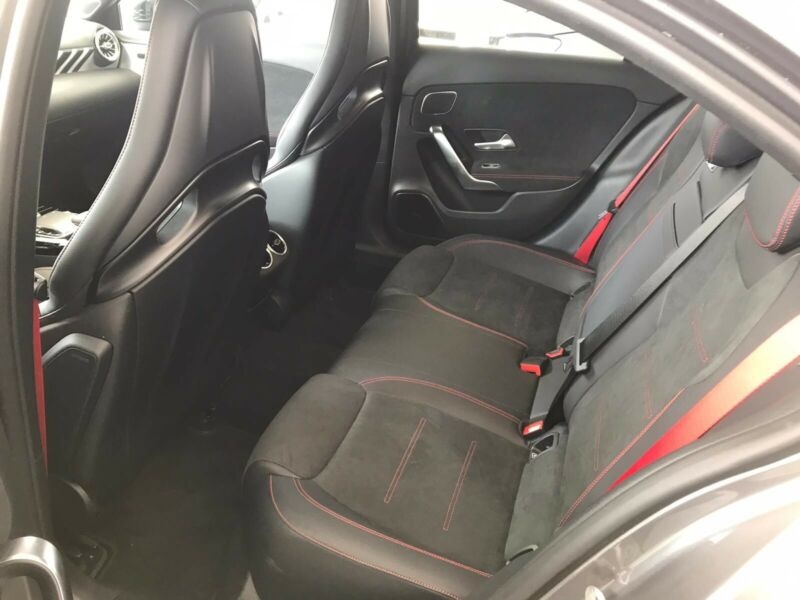 Mercedes-Benz A 35 AMG 4M - 8