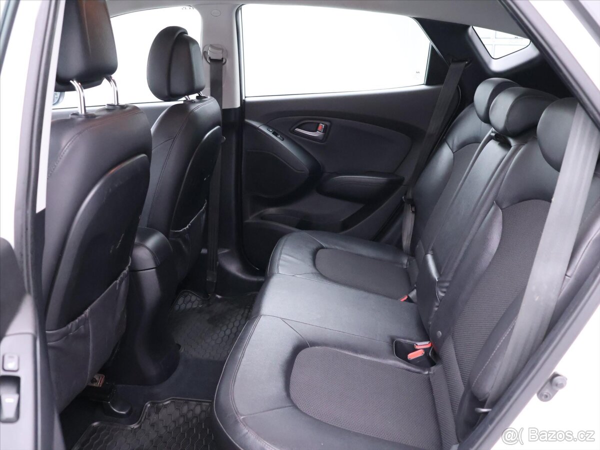 Hyundai ix35 2,0 GDI 122kW 4WD CZ Trikolor (2013) - 8