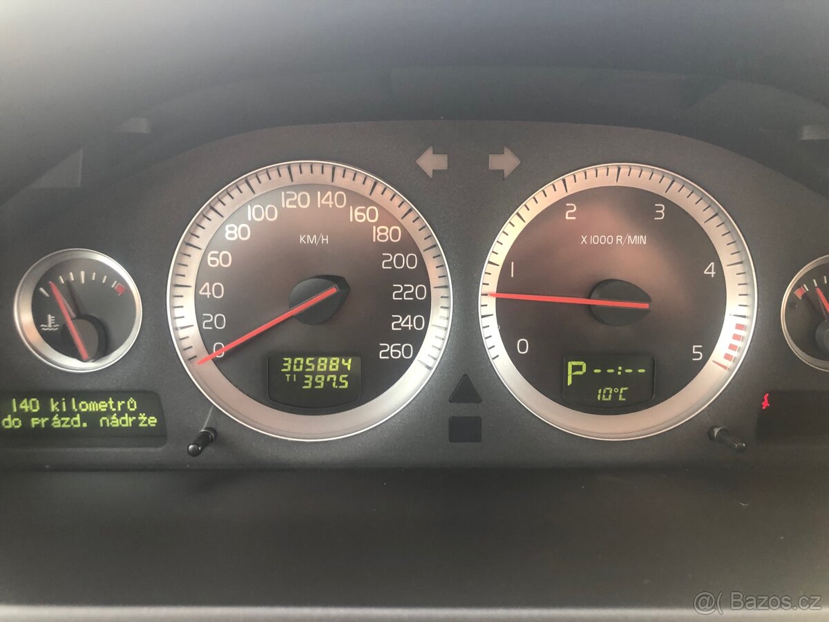 Volvo XC90 2,4 D5 AWD 136kw - 8