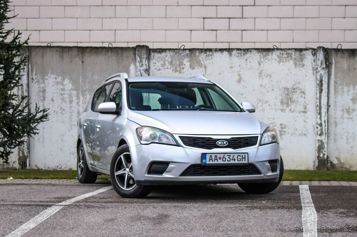 Kia Cee´d SW 1.4 CVVT 16V LX - 8