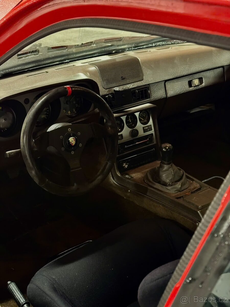 Porsche 944 - 8
