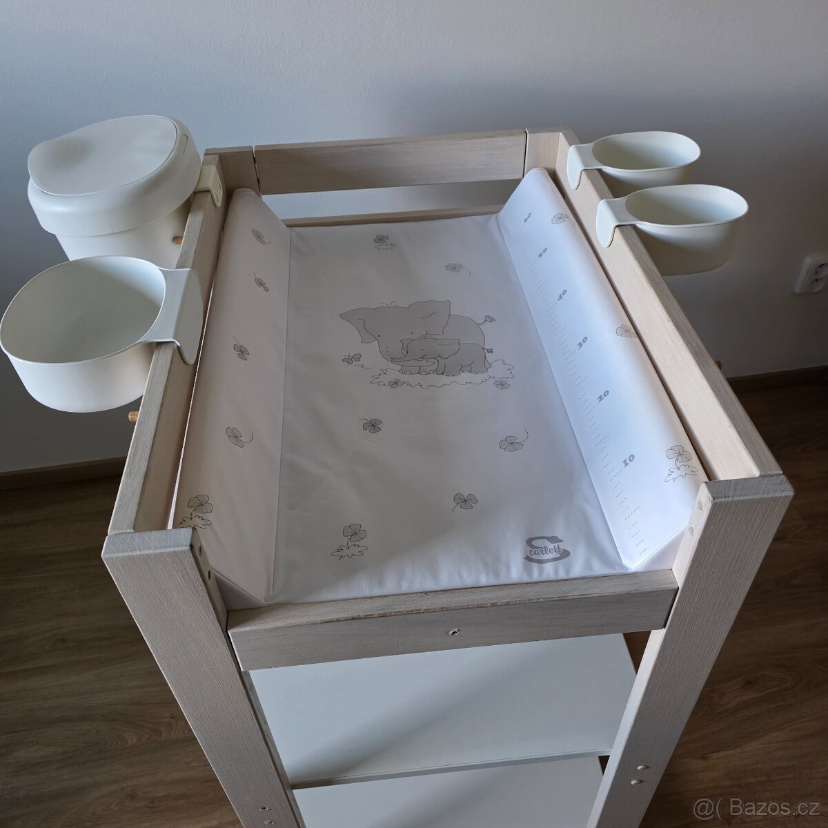 Přebalovací pult, přebalovací podložka a prostěradla - 8