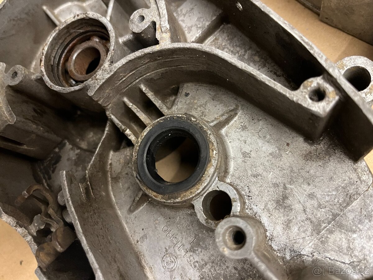 Kartery + víko spojky Jawetta / Jawa 551 - párové - 8