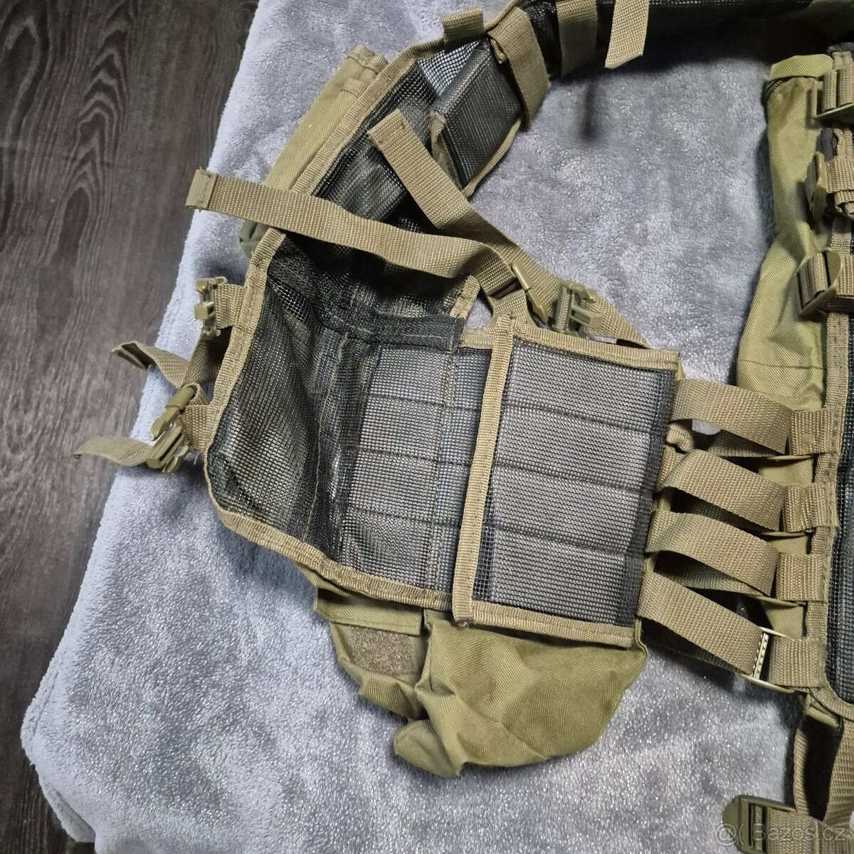 Zelená taktická vesta - 8